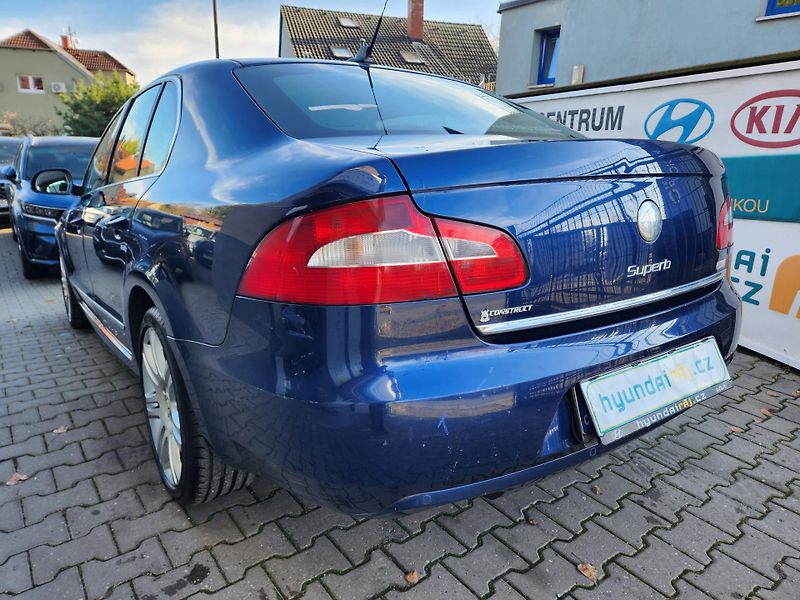 Škoda Superb 2.0-PRAV.SERVIS-TOP VÝBAVA - fotka 10 z 37
