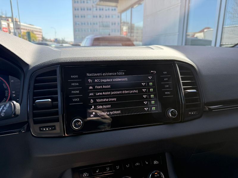 Škoda Karoq Sportline 2.0 TDI 110kw DSG 4x - fotka 14 z 26