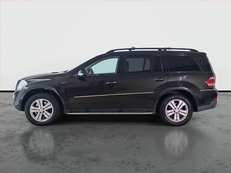 Mercedes-Benz GL (2007) 320 CDI, 4X4, Automat, 7 míst - fotka 3 z 24