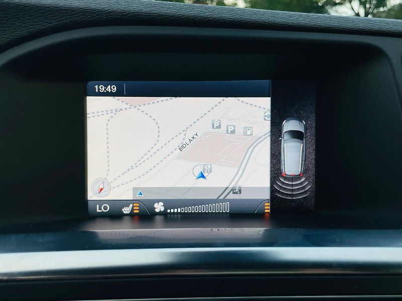 Volvo V60 2.0D3 5VÁLEC SERVISKA TAŽNÉ - fotka 41 z 45