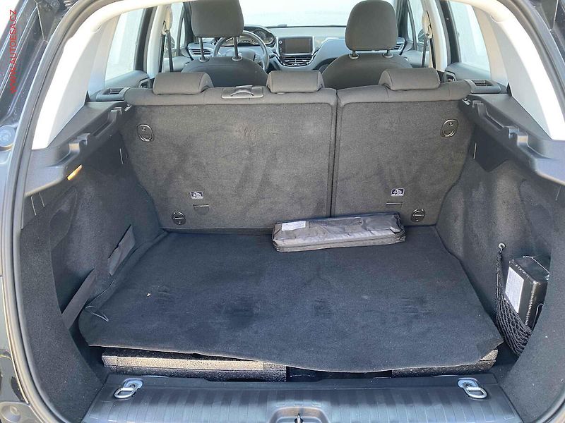 Peugeot 2008 (2015) 1.2 PT, Active, +kola - fotka 7 z 17
