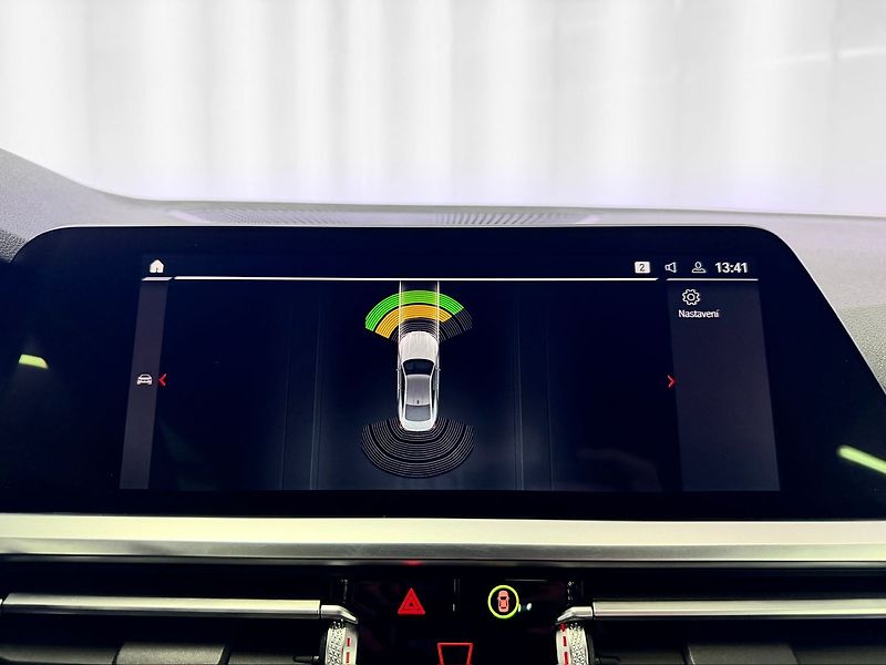 BMW M4 xDrive COMPETITION, H/K, ADAPT - fotka 14 z 28