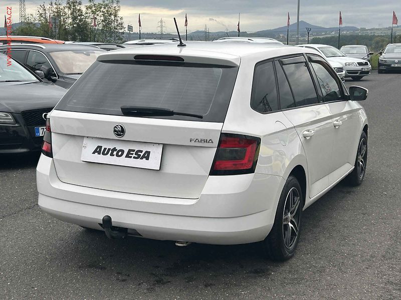 Škoda Fabia (2015) 1.4 TDi, ČR, AC, temp - fotka 4 z 15