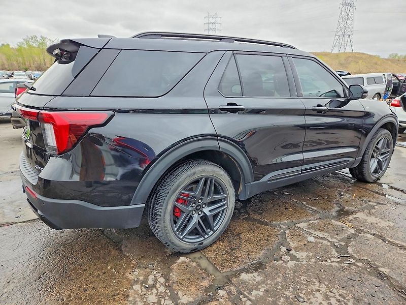 Ford Explorer (2024) ST-LINE - fotka 4 z 12