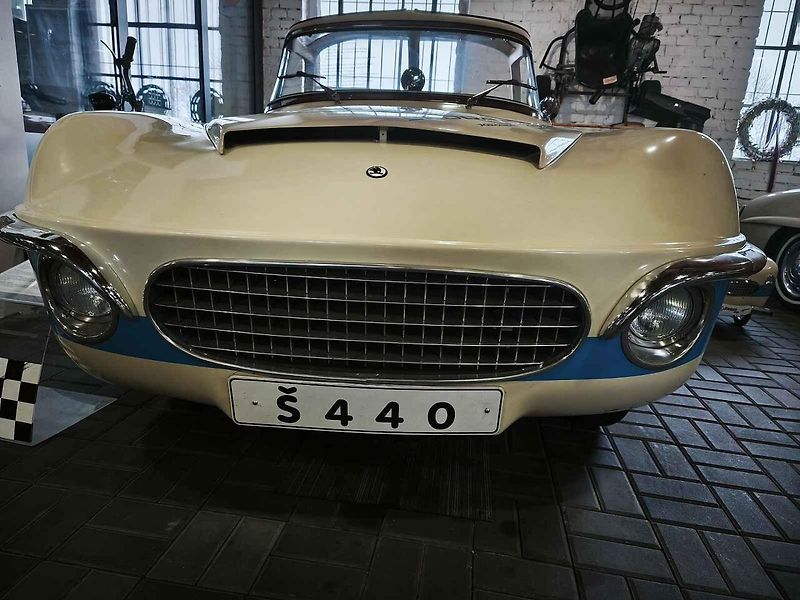 Na světě je jen jediný kus. A teď je Škoda 440 Karosa k mání.