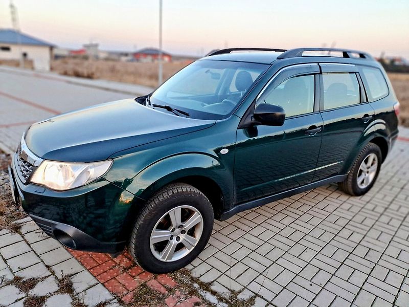 Subaru Forester 2.0 110 kw 4x4 Rezervace - fotka 16 z 38