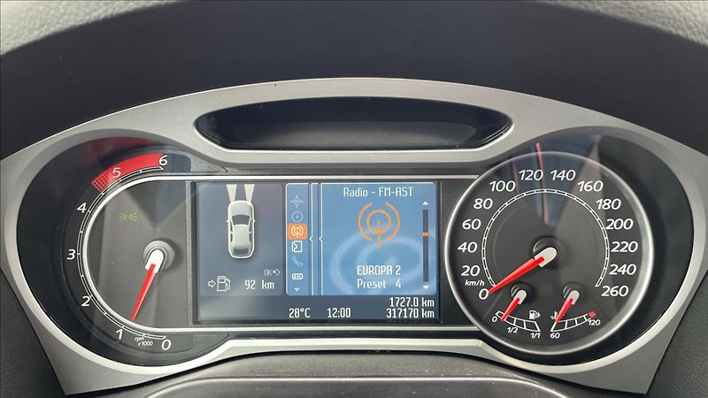 Ford Galaxy 2,0 TDCi,103kW,Titanium - fotka 16 z 27