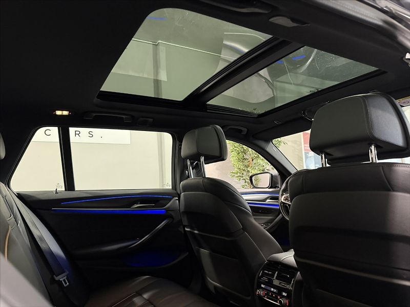 BMW Řada 5 3,0   530D M-PAKET PANO LASER - fotka 35 z 48