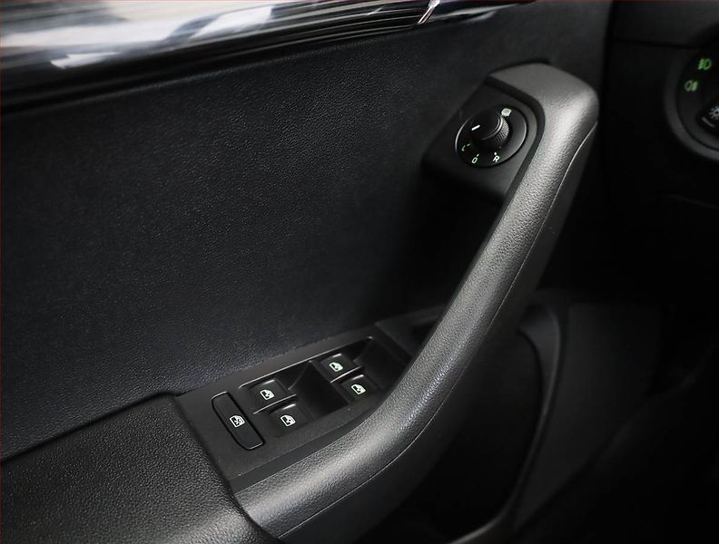Škoda Octavia (2019) Style 1.6 TDI, Tempomat - fotka 15 z 17