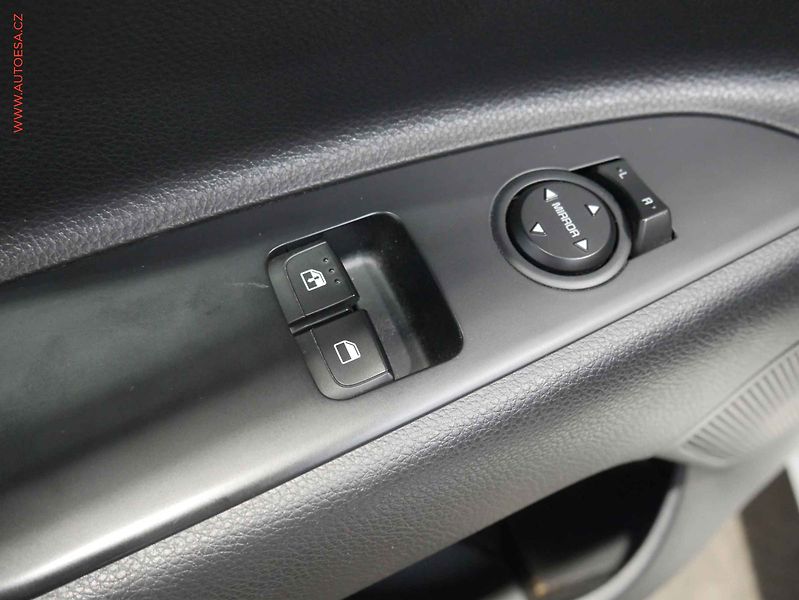 Kia Rio (2022) 1.2 i, 1.maj,ČR, AC, park - fotka 18 z 18