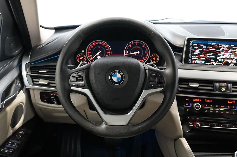 BMW X6 Xdrive30d,ČR,HUD,360,dověry - fotka 22 z 37