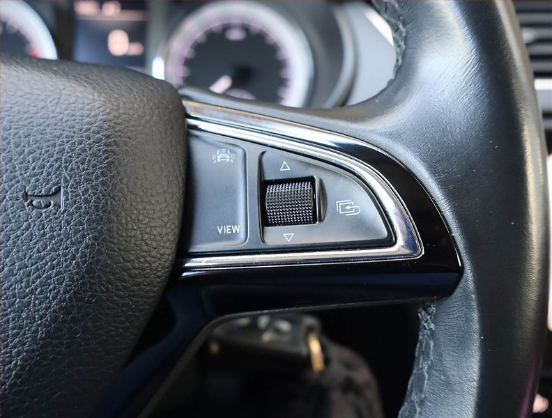 Škoda Octavia (2018) 1.0 TSI, Navi, Tempomat - fotka 20 z 23
