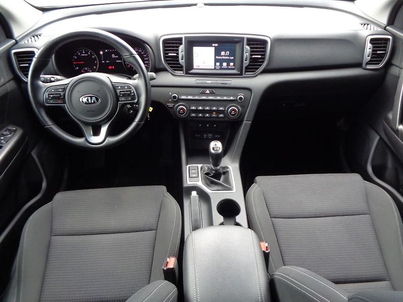 Kia Sportage 1.6 T- GDI 130 kW  M6F - fotka 12 z 29