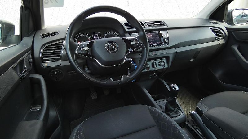 Škoda Octavia 2,0 TDI DSG Style 110 kW - fotka 5 z 25