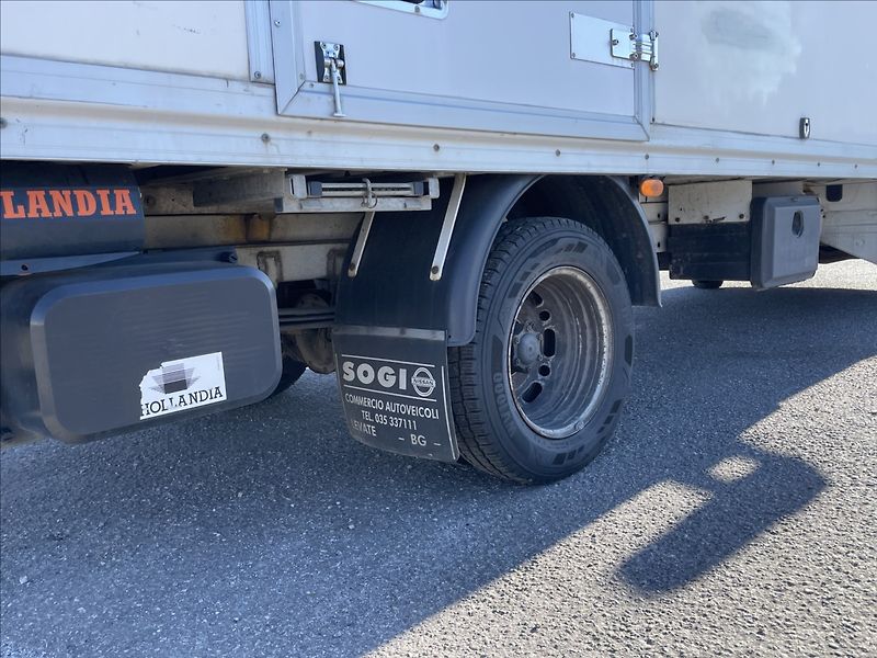 Mercedes-Benz Sprinter 2,2 CDi 513 95kw 3,5T skříň+hy - fotka 16 z 27