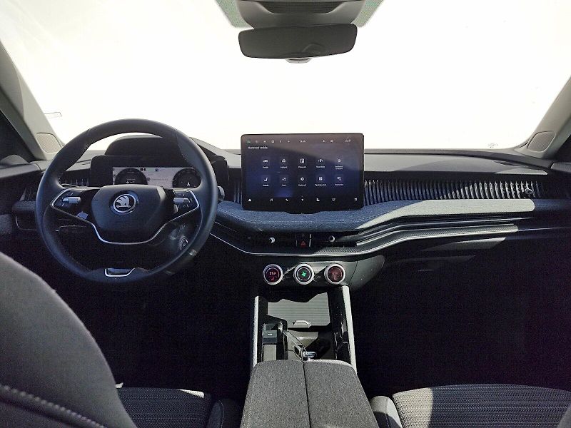 Škoda Superb (2024) Combi  Selection 2,0 Tdi 110 K - fotka 5 z 37