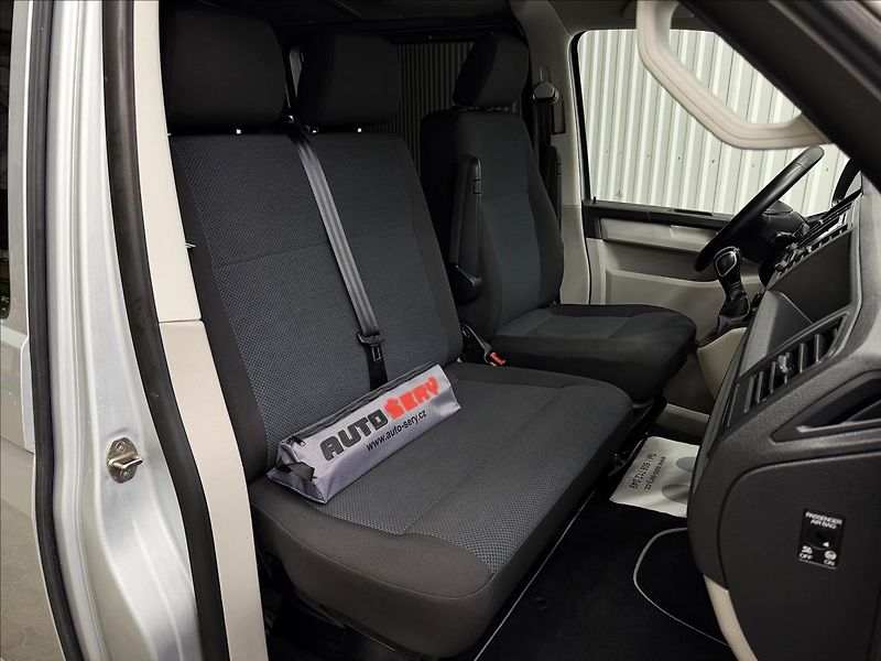 Volkswagen Transporter 2.0TDI 150kW 4MOTION KOMBI 1M - fotka 37 z 39