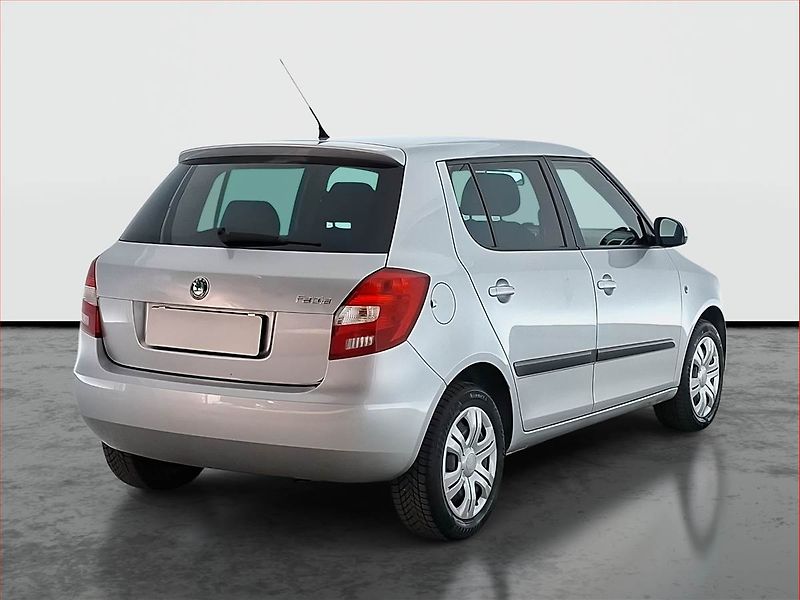 Škoda Fabia (2008) 1.6 16V, nová STK - fotka 5 z 13