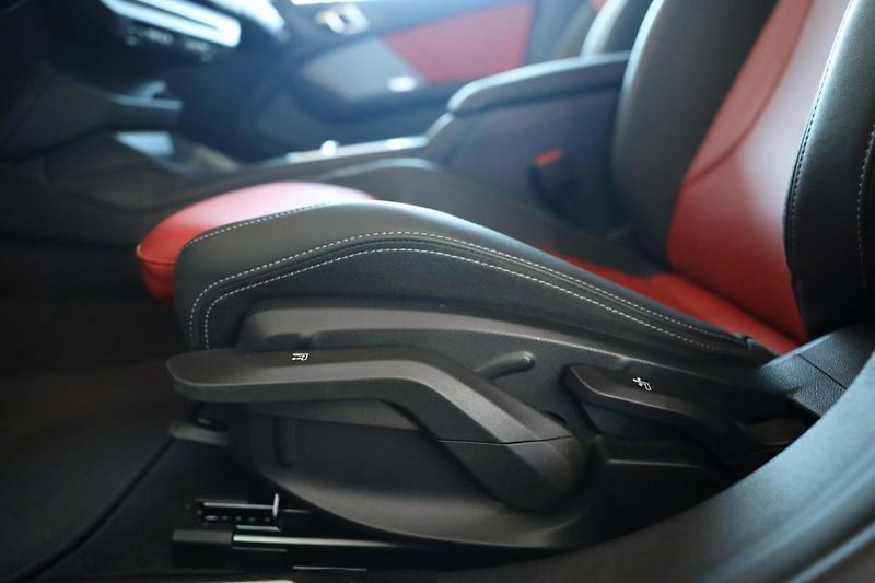 BMW Řada 2 218d Gran Coupe - fotka 19 z 22