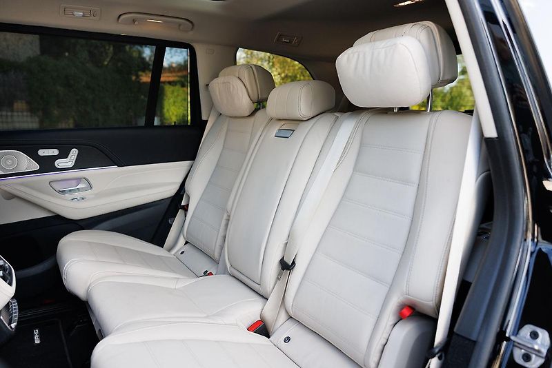 Mercedes-Benz GLS (2024) GLS 450d 4Matic AMG Line - fotka 46 z 64