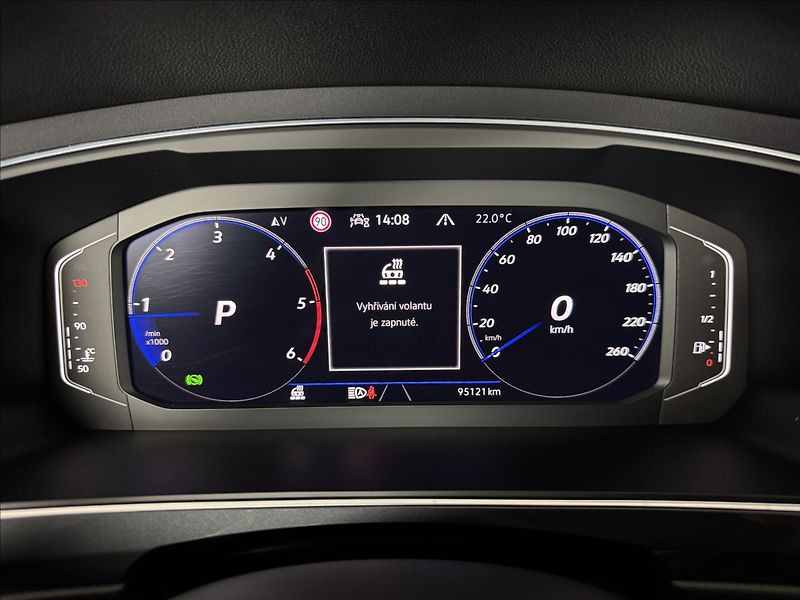 Volkswagen Tiguan Allspace 2,0 TDi  DSG 4x4 R-Line Matrix - fotka 21 z 45