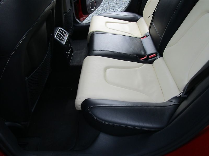 Audi A4 3.0FSi V6 Quattro S-Line - fotka 32 z 49