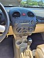 Volkswagen New Beetle (2003) 2.0i  85Kw  - náhled 16