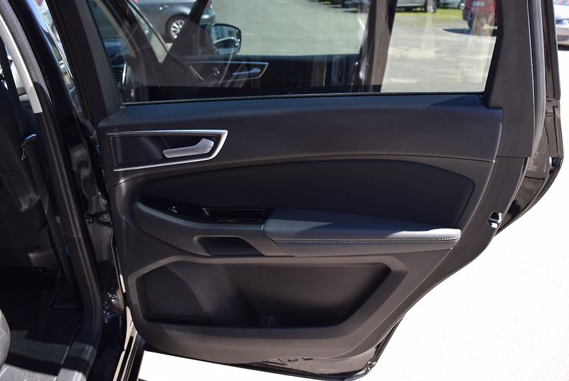 Ford S-MAX (2019) 2.0TDCi 110kw TITANIUM LED KAM - fotka 45 z 50
