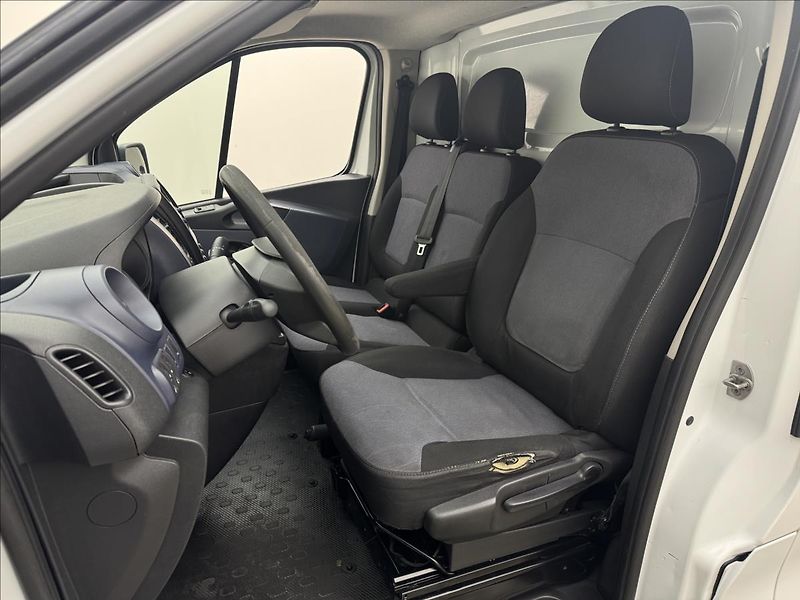 Opel Vivaro 1,6 89kW KLIMA DPH 1.MAJ CZ TZ - fotka 25 z 32
