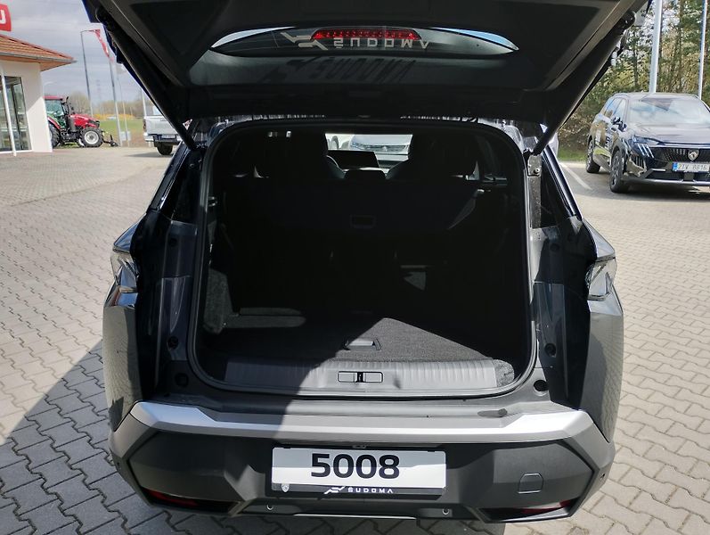 Peugeot 5008 (2025) GT Hybrid 145 e-DCS6 - fotka 7 z 28