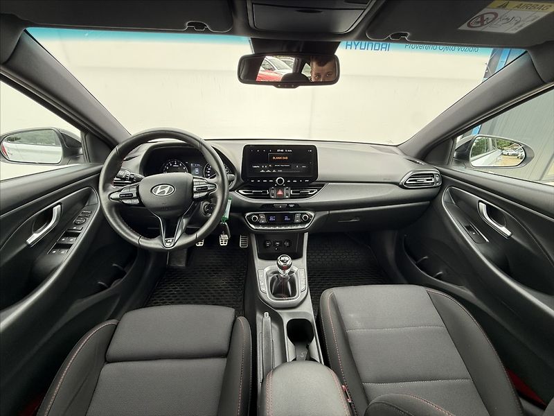 Hyundai i30 1,5 T-GDI 118kW N-Line - fotka 5 z 23