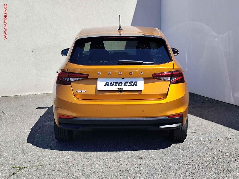 Škoda Fabia (2023) 1.0TSi, 2.maj,ČR, Style, DSG - fotka 5 z 29