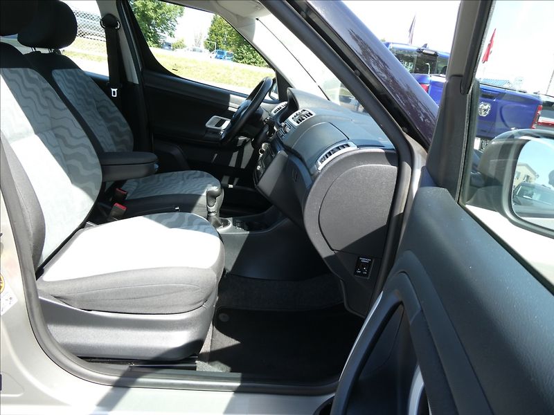 Škoda Roomster 1,4 i 16V závěs, serviska - fotka 23 z 49