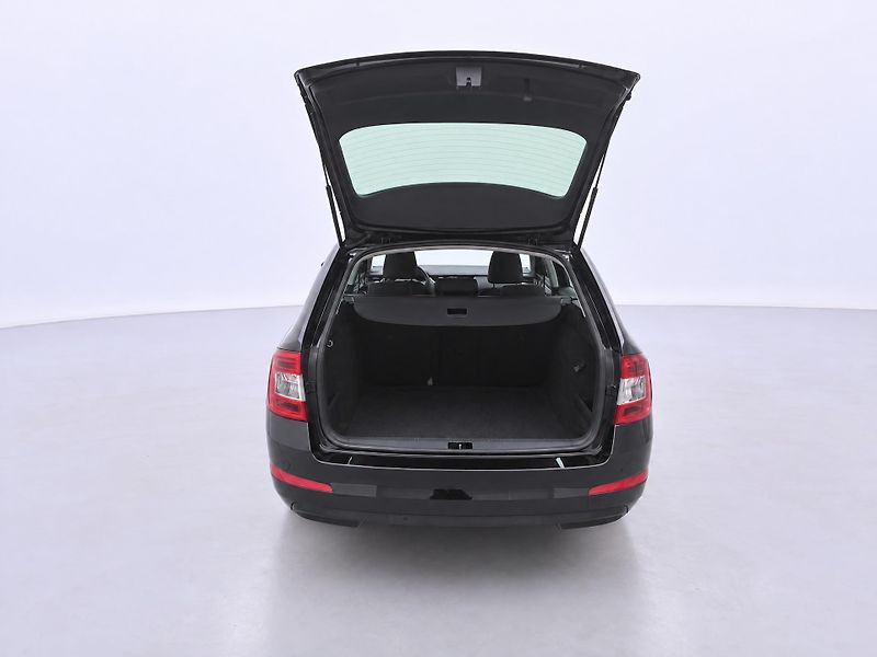 Škoda Octavia 1,6 TDI 81kW Aut.klima Tempo - fotka 9 z 27