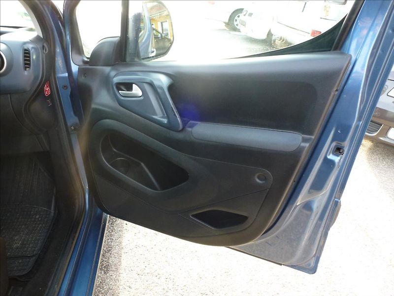 Peugeot Partner Tepee 1,6 TeePee HDI 92 k Active - fotka 23 z 44