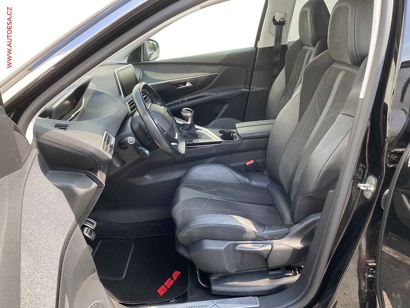 Peugeot 3008 (2019) 1.2PT, Crossway - fotka 9 z 19