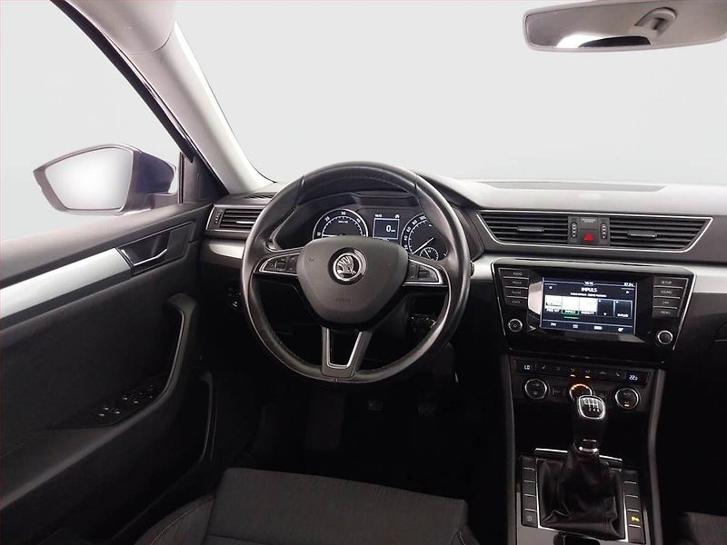 Škoda Superb (2016) Ambition 2.0 TDI, Bi-Xenony - fotka 7 z 20