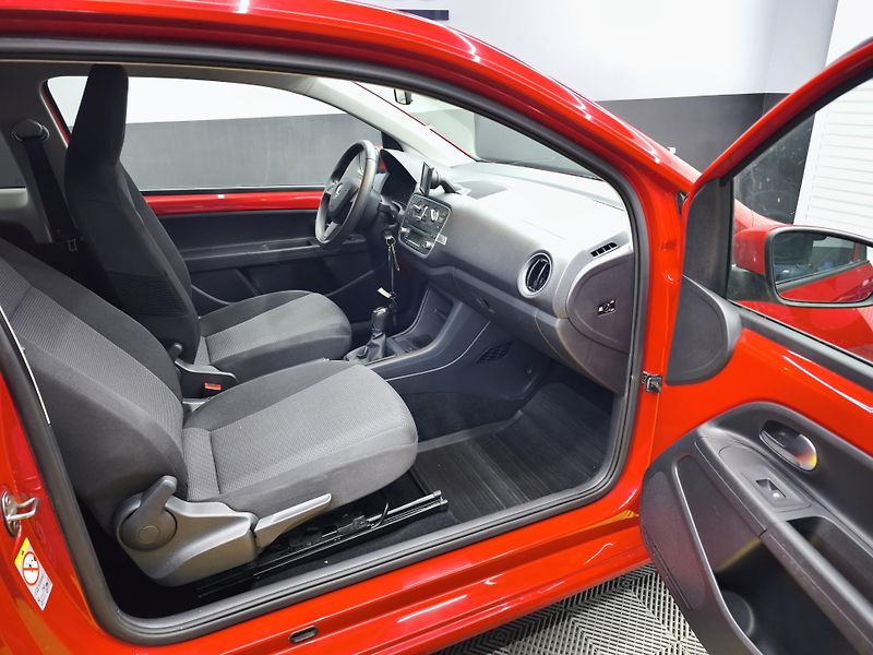 Škoda Citigo (2014) 55kw, výhřev sed., navi, klima - fotka 21 z 23