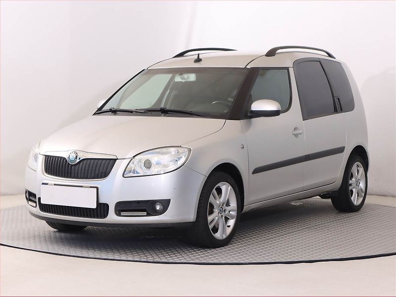 Škoda Roomster (2007) 1.6 16V, Park. senzory - fotka 2 z 16