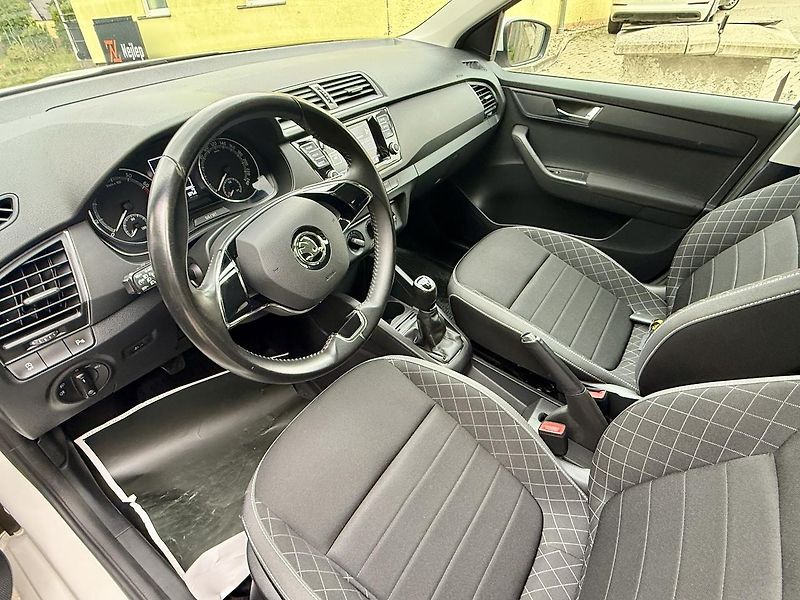 Škoda Fabia (2022) 1,0TSi 70kW Koup.ČR,57.000km - fotka 8 z 15