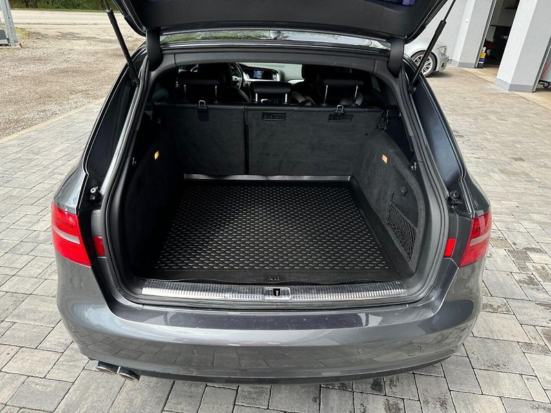 Audi A4 (2015) 2.0TDI S-Line Quattro - fotka 32 z 42