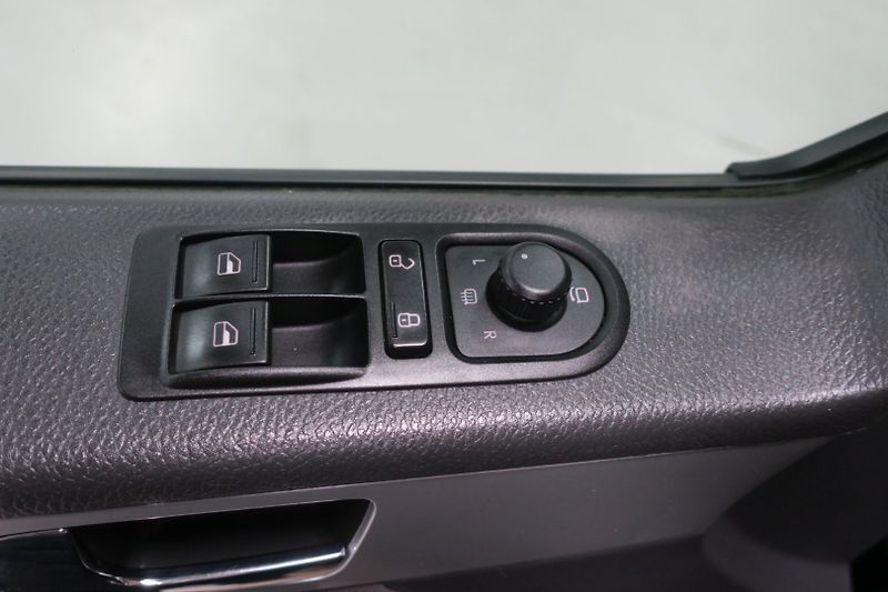 Volkswagen Multivan (2014) T5.1 Long Comfort 4Motion DSG - fotka 10 z 46