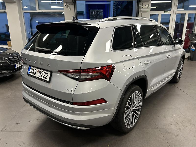 Škoda Kodiaq (2023) 2.0TDi L&K 4x4 7míst Panor 360 - fotka 4 z 52