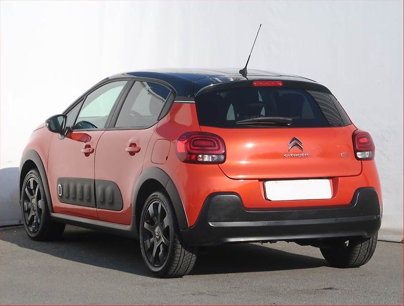 Citroën C3 (2018) Shine 1.2 PureTech, Serv.kniha - fotka 4 z 19
