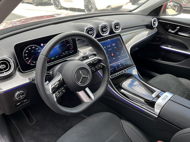 Mercedes-Benz Třídy C 300 e kombi AMG Line - fotka 10 z 21