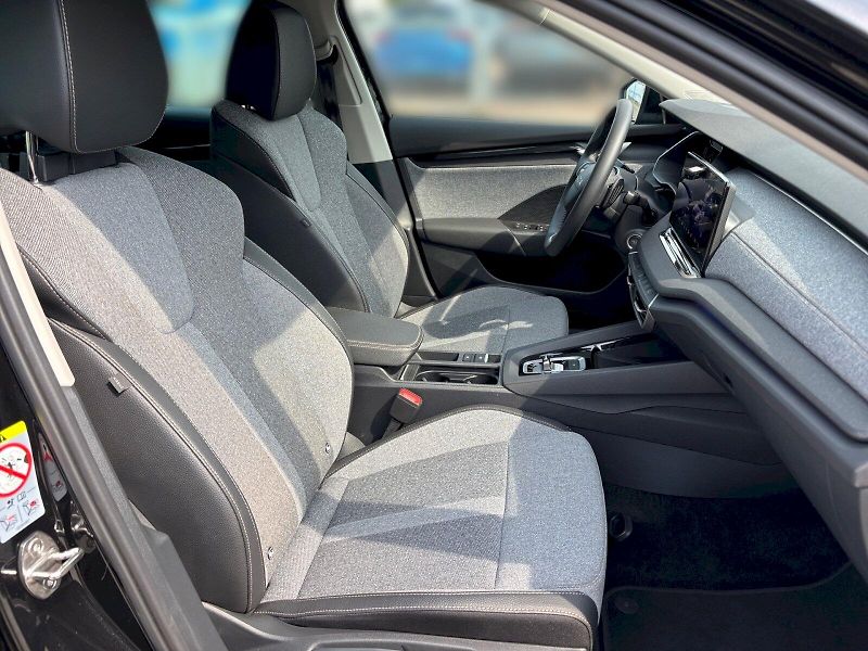 Škoda Octavia (2025) TOP SELECTION 1.5 TSI 110 kW D - fotka 25 z 35