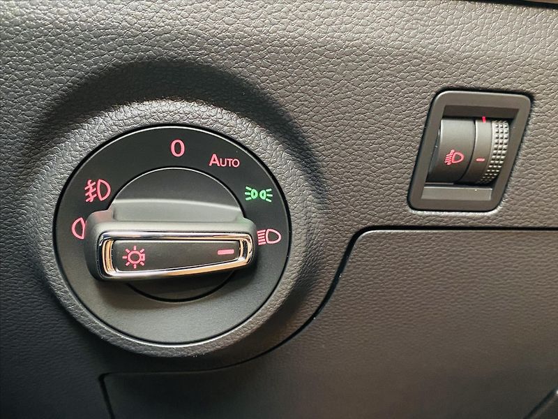 Seat Ibiza 1,0 TSI 85kW Style - fotka 15 z 25