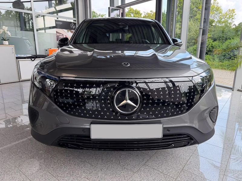 Mercedes-Benz EQB 300 4M 360 Burmester Distronic - fotka 2 z 15