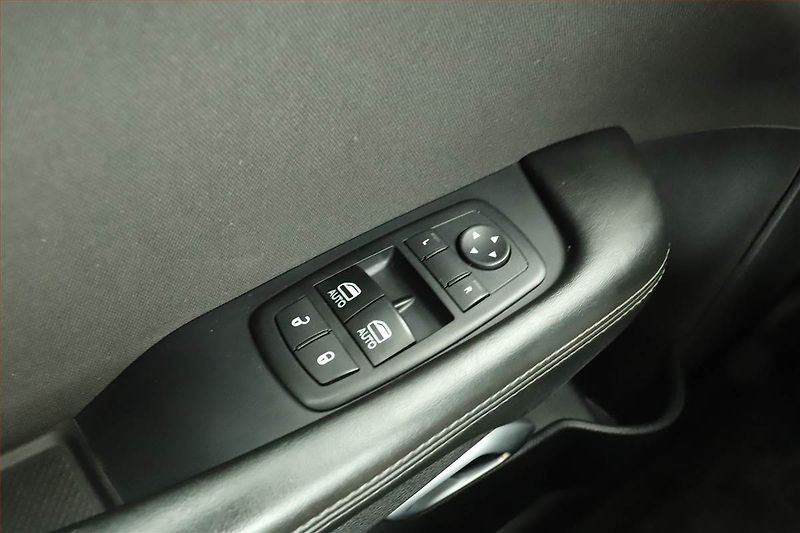 Dodge Challenger (2016) 3.6 V6 - fotka 10 z 15