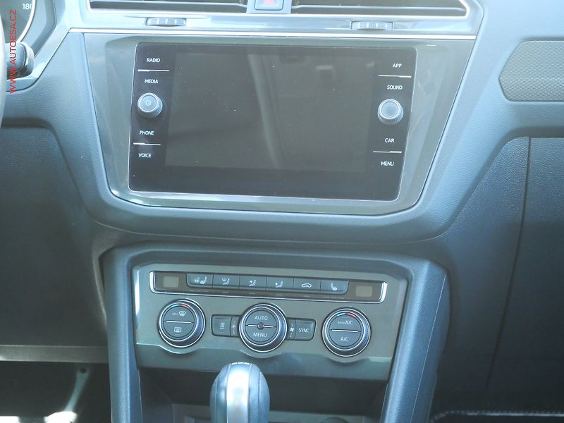 Volkswagen Tiguan (2019) 1.5 TSi, 1.maj,ČR - fotka 9 z 22